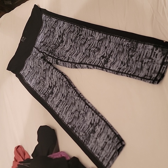 Activewear Bundle 5lbs size small - Picture 5 of 12